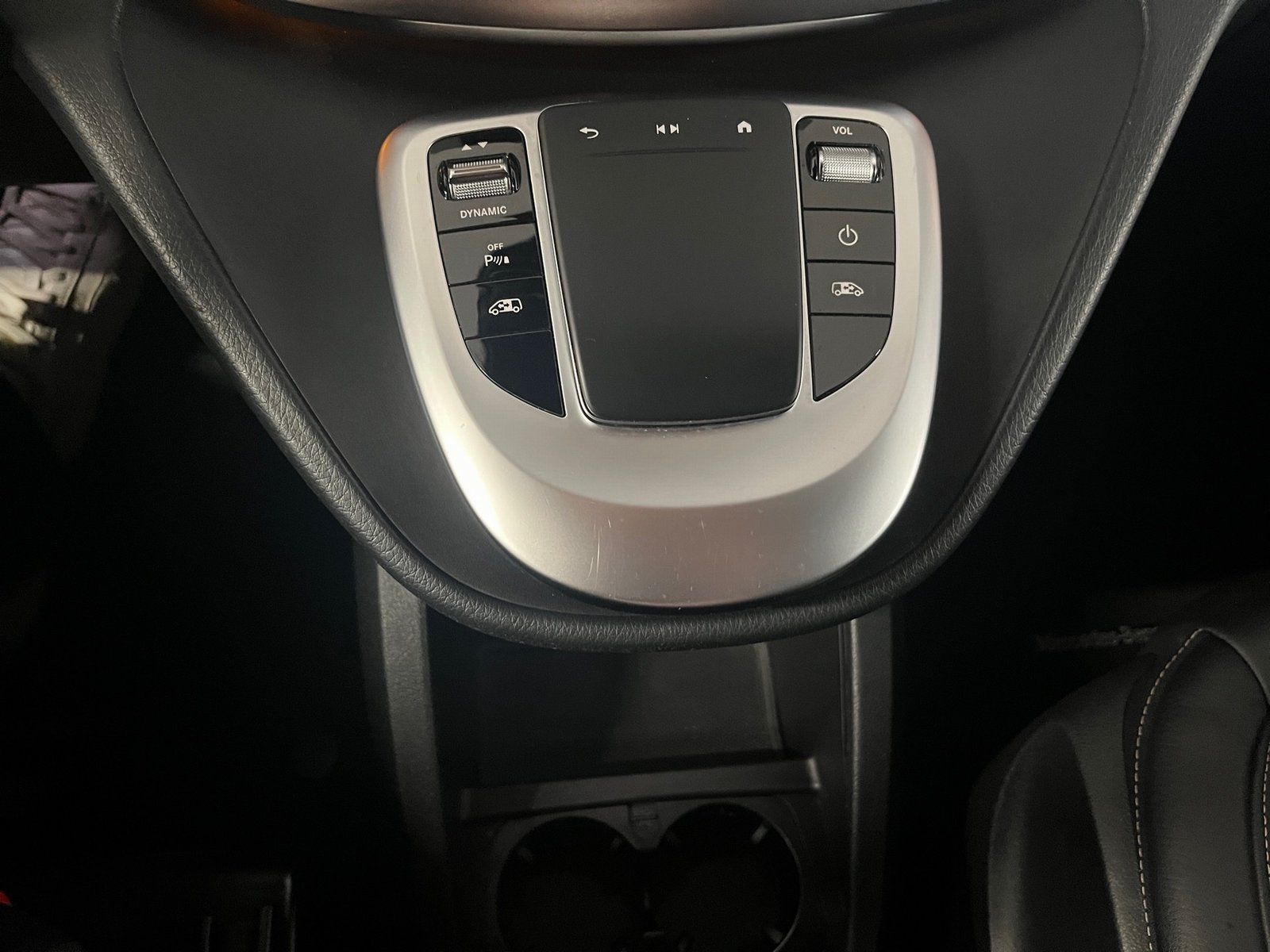 Fahrzeugabbildung Mercedes-Benz EQV 300 AVANTGARDE Lang*LED*Totw*Burmester*Distr
