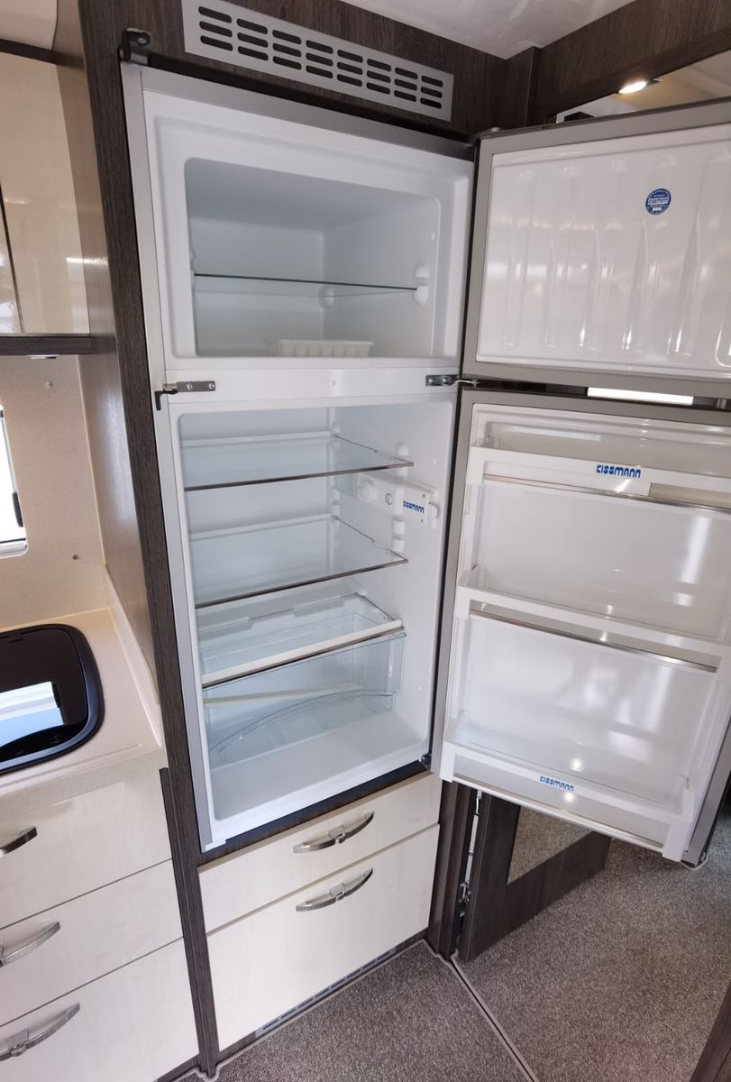 Fahrzeugabbildung Phoenix Maxi-Alkoven 7900 QRSL *SommerSale*