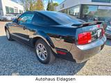 Ford Mustang  4.0 V6 + Automatik + Service + TÜV - Ford Mustang aus 2006: Coupe