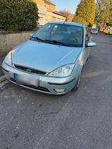 Ford Focus Ghia - Ford Focus aus 2003: Ghia