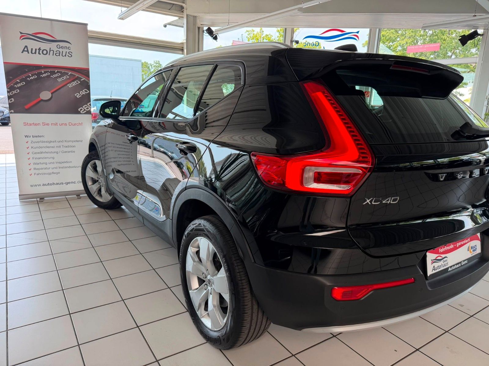 Volvo XC40 Momentum Pro 2WD-LED-AppleCar-ALU-PDC foto 3