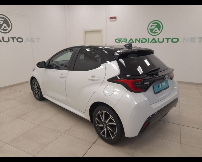 Toyota Yaris IV 1.5h Style imagem 3