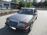 Mercedes-Benz E 300 - Mercedes-Benz 300 aus 1990: 300e