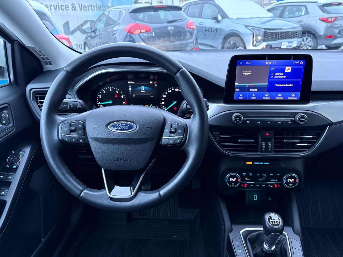 Fahrzeugabbildung Ford Focus Turnier Titanium VerkehrszeichenERK Kamera