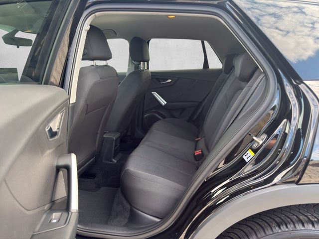 Audi Q2 35 TFSI basis 7-Gang S tronic|Kamera|Navi|LED