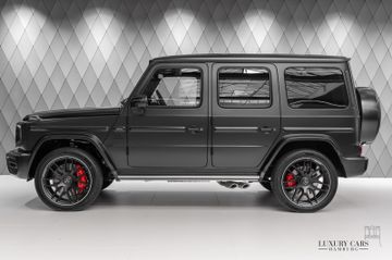 G 63 AMG 2022 MAGNO BLACK / WHITE BICOLOR