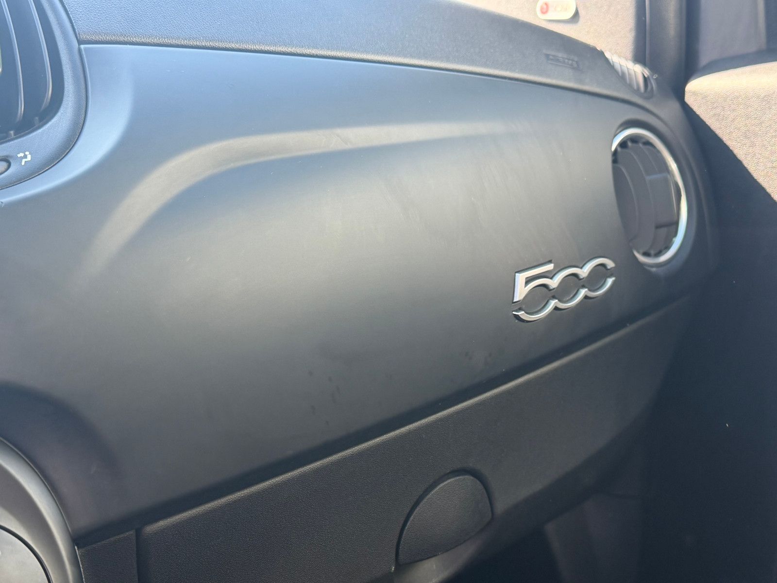 Fahrzeugabbildung Fiat Abarth 695Competizione/CARBON-SITZE/CARBON/BEATS