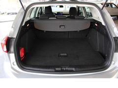 Fahrzeugabbildung Ford Focus Cool & Connect,8-Gang Automatic,Top
