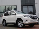 Toyota Land Cruiser 2.8 D-4D Automatik - Toyota Land Cruiser in Düsseldorf