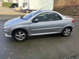 Peugeot 206 CC Tüv + Service neu 1. Hand 92.000km - Peugeot 206: Cabrio