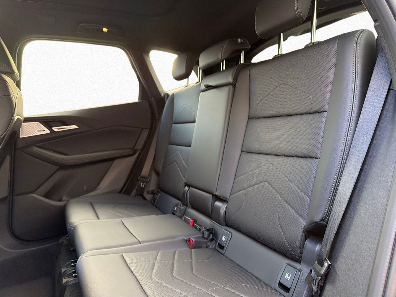 BMW 223 Active Tourer - Bild 13