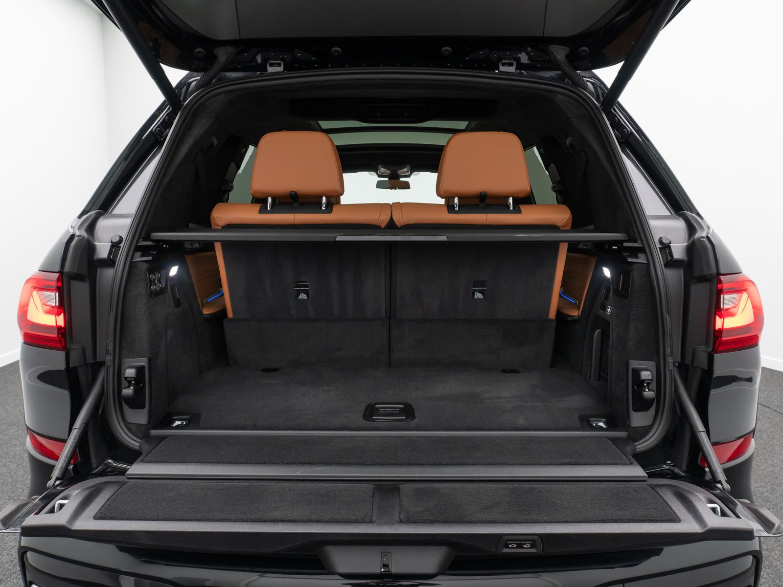 Fahrzeugabbildung BMW X7 xD40d  M Sport 360°Laser DAB Soft-Cl DisplKey