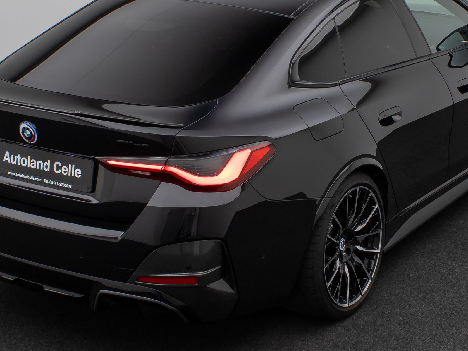 Fahrzeugabbildung BMW i4 M50 Gran Coupé Glasdach Kamera HUD H/K 20Zoll