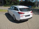 Hyundai i30 cw Pure+Sitzh.Lenkradh. ab 149,- - Hyundai i30: Cw