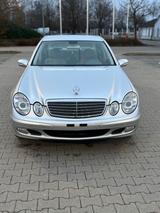 Mercedes-Benz E 280 4MATIC CLASSIC Classic - Mercedes-Benz E 280: 4matic