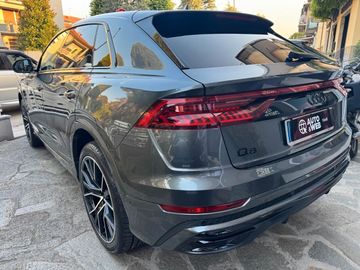 Audi Q8 - 10