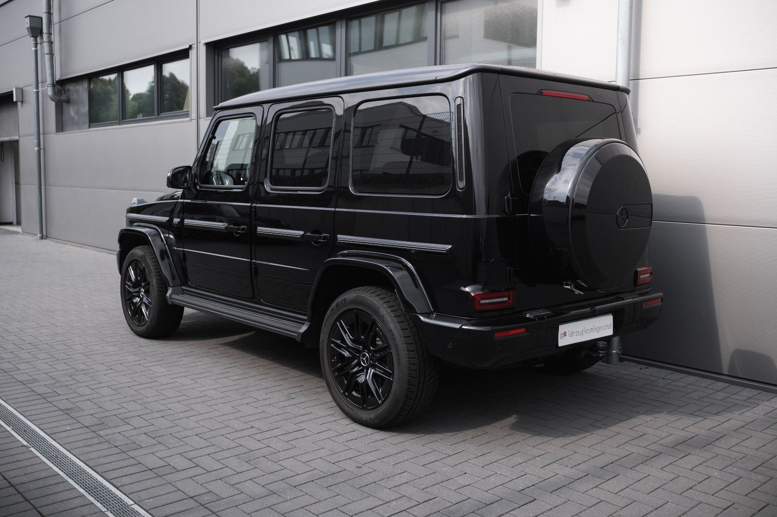 Fahrzeugabbildung Mercedes-Benz G 450d AMG Line-Kom.- Techn.-Night-Pak. SUPERIOR