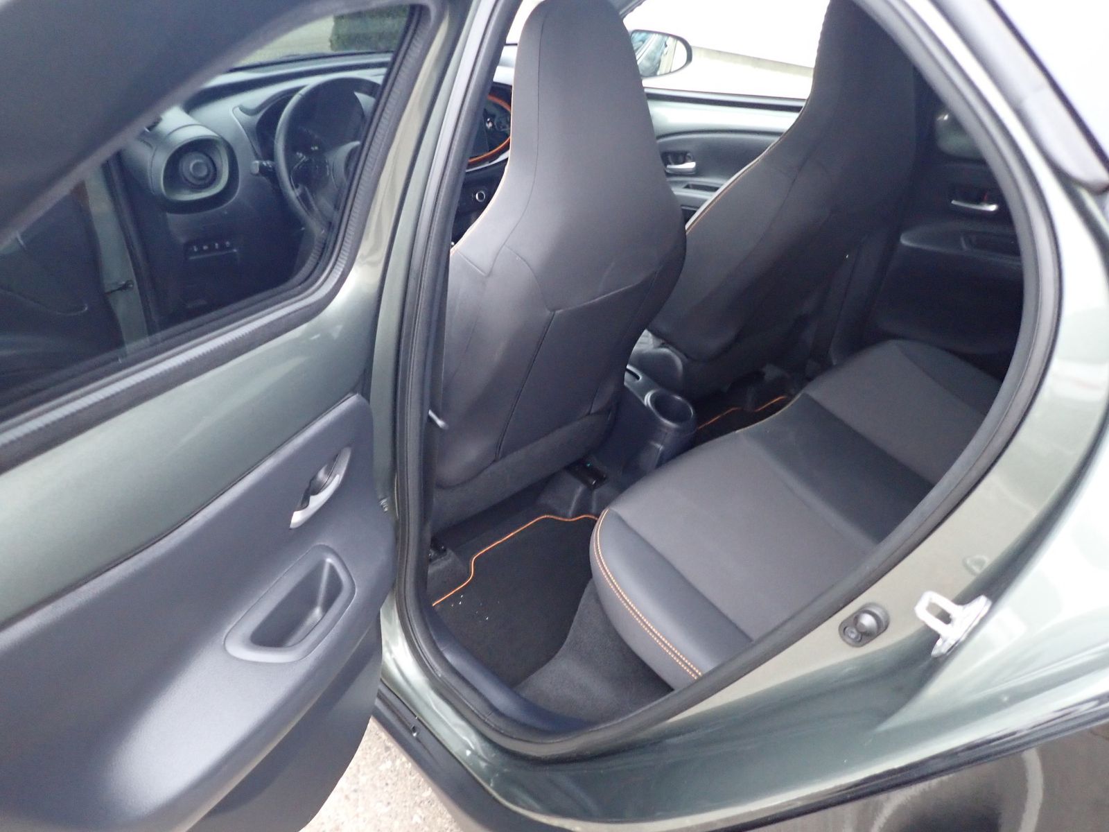 Fahrzeugabbildung Toyota Aygo X Limited 1.0 5tg. AT