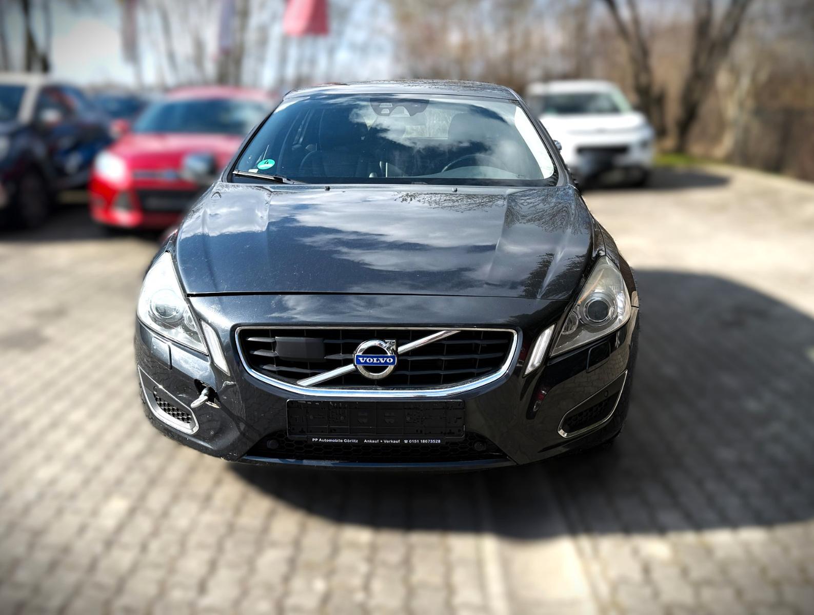 Volvo V60 Kombi Summum AWD
