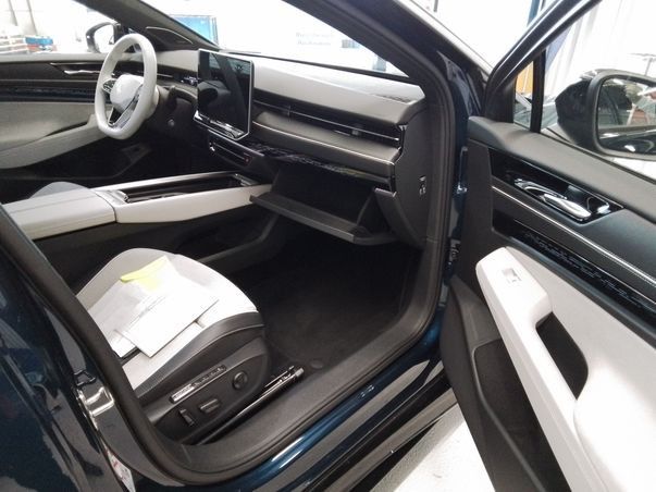ID.7 Tourer PRO LED+KAMERA+PANO+AHK+AUGM.HUD+APP