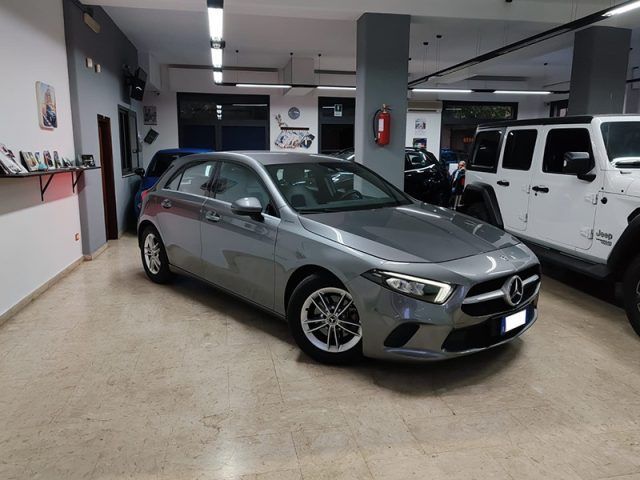 Mercedes-Benz MERCEDES-BENZ A 180 d Automatic Business Extra