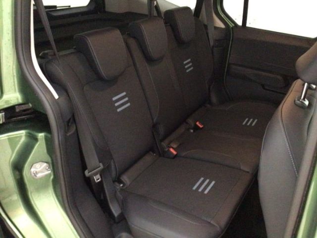 Fahrzeugabbildung Ford Tourneo Courier Active 1.0 EcoBoost AUTOMATIK