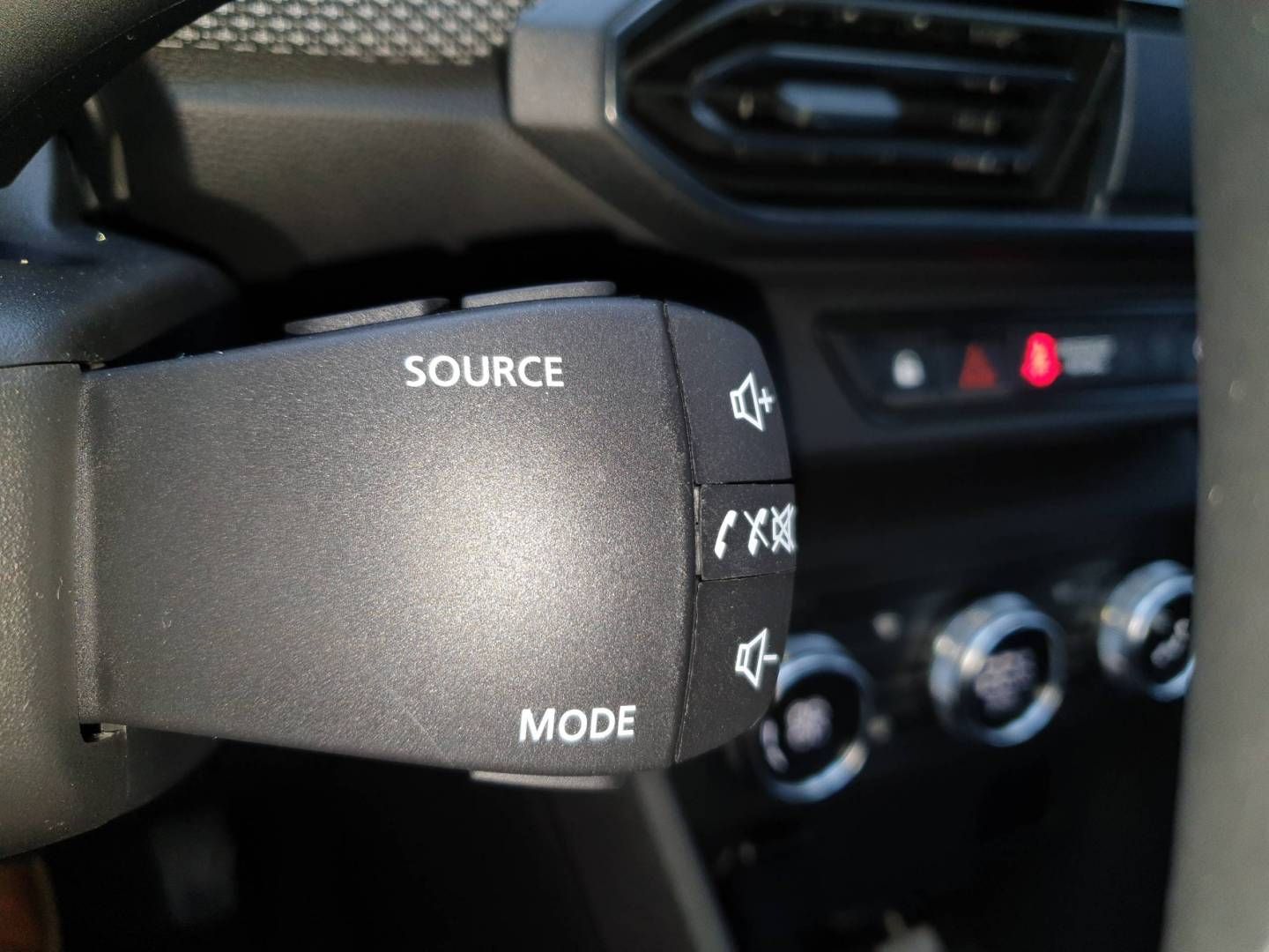 Fahrzeugabbildung Dacia Sandero Comfort TCe 100 ECO-G