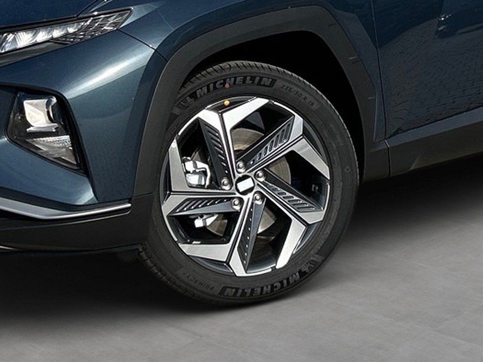 Fahrzeugabbildung Hyundai TUCSON PHEV 1.6T 6AT 4WD NAV/FUNK-P 1HD GARANTIE