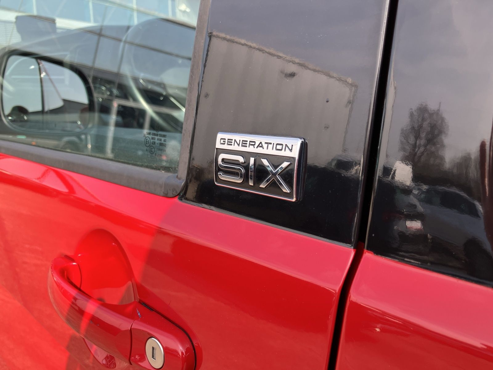 Fahrzeugabbildung Volkswagen T6 Multivan T6.1 TDI Gen Six LED ACC AHK SH PDC