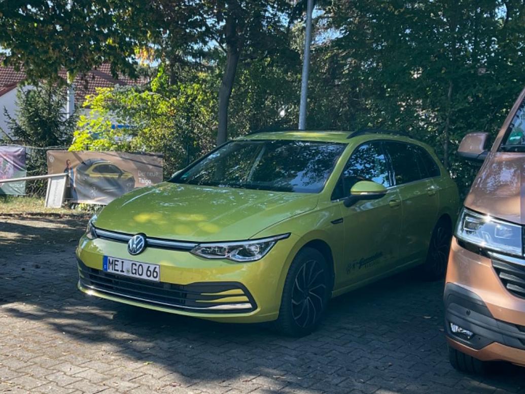 Volkswagen Golf VIII Variant Style 2.0 TDI SCR mit DSG