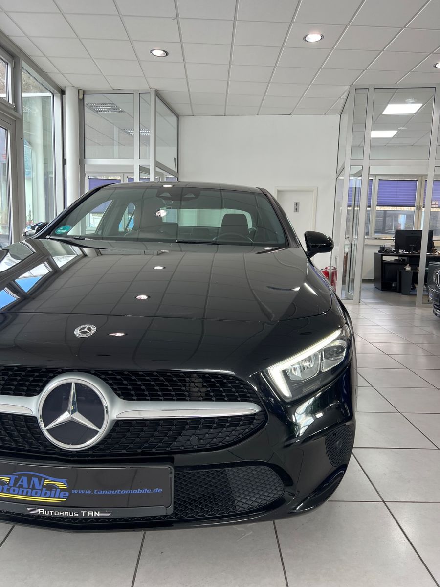 Fahrzeugabbildung Mercedes-Benz A 200 Lim. *AMBIENTE*LEDER-BRAUN* Exclusive *