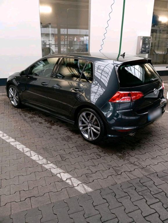 Image of Volkswagen Golf