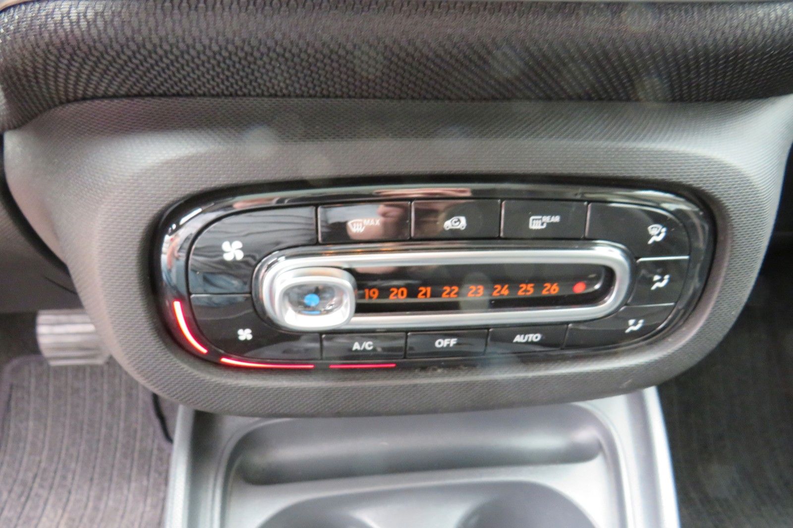 Fahrzeugabbildung Smart FOR TWO PASSION AUTOMATIK GLASDACH KLIMA ALU