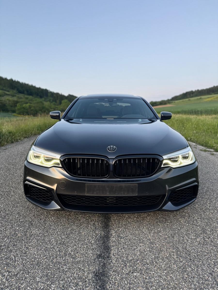 BMW 530d *1.HAND *M-SPORTPAKET *LED *SCHIEBEDACH  