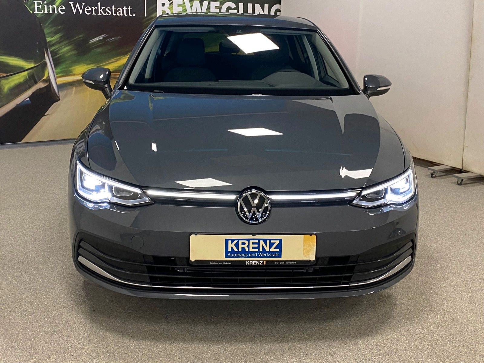 Fahrzeugabbildung Volkswagen Golf 1.5 eTSI DSG Style+NAVIGATION+KAMERA+e SITZ