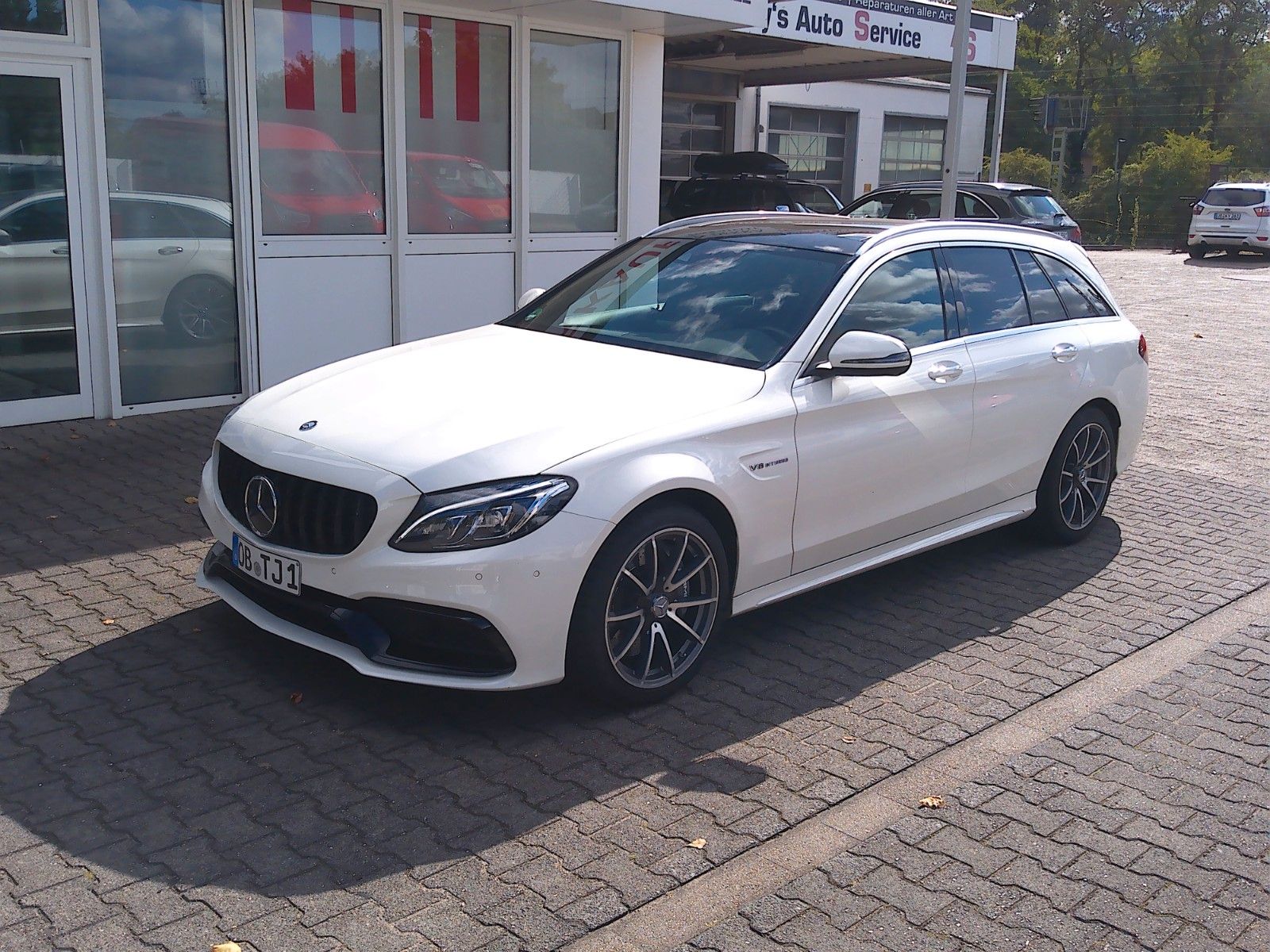 MERCEDES-BENZ C 63 AMG Mercedes-AMG C 63 T Pano LED