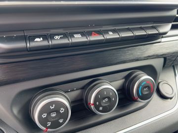 Renault Trafic - 12