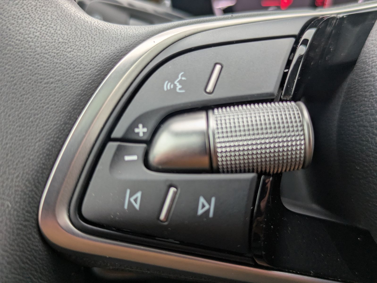 Fahrzeugabbildung SKODA Superb 2.0 TDI 4x4 Selection MATRIX*AHK*PANO*19"