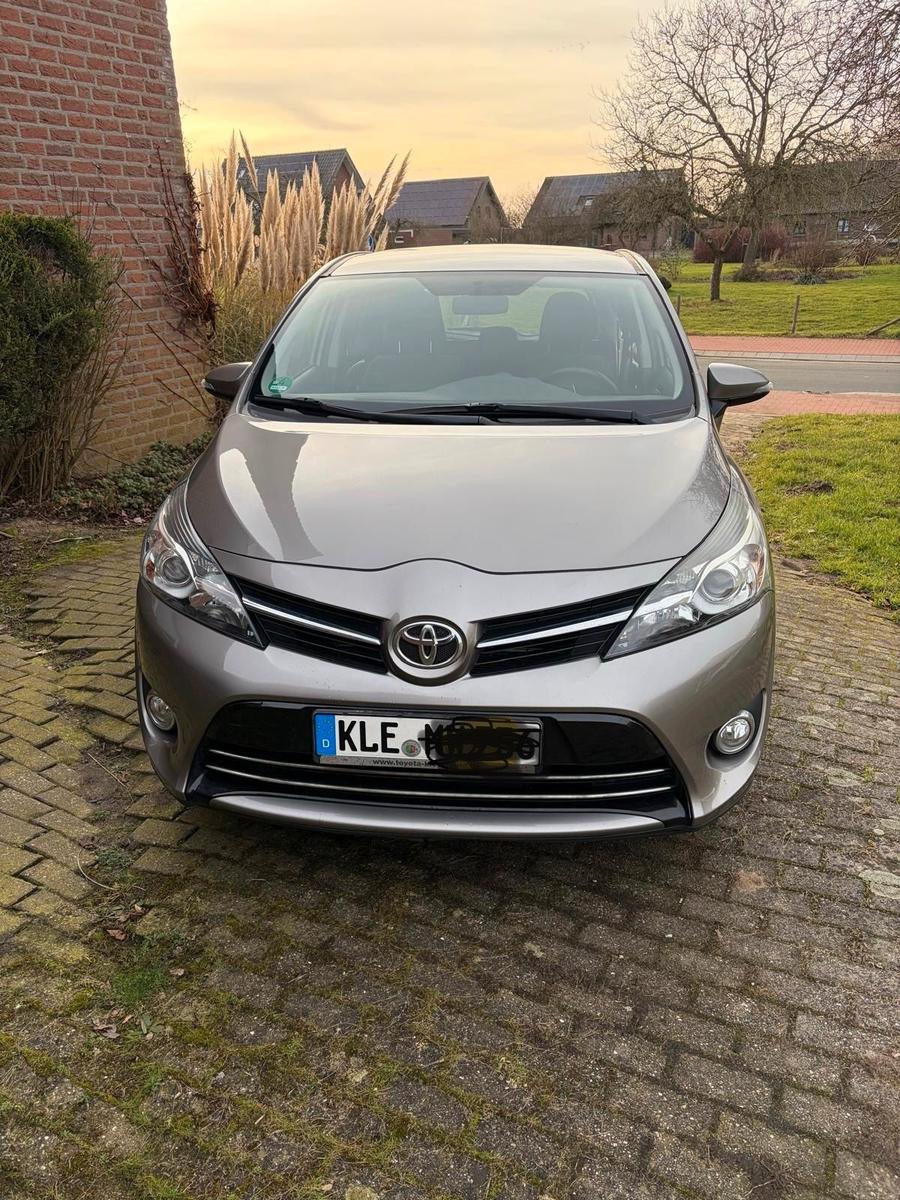 Toyota Verso, 2015