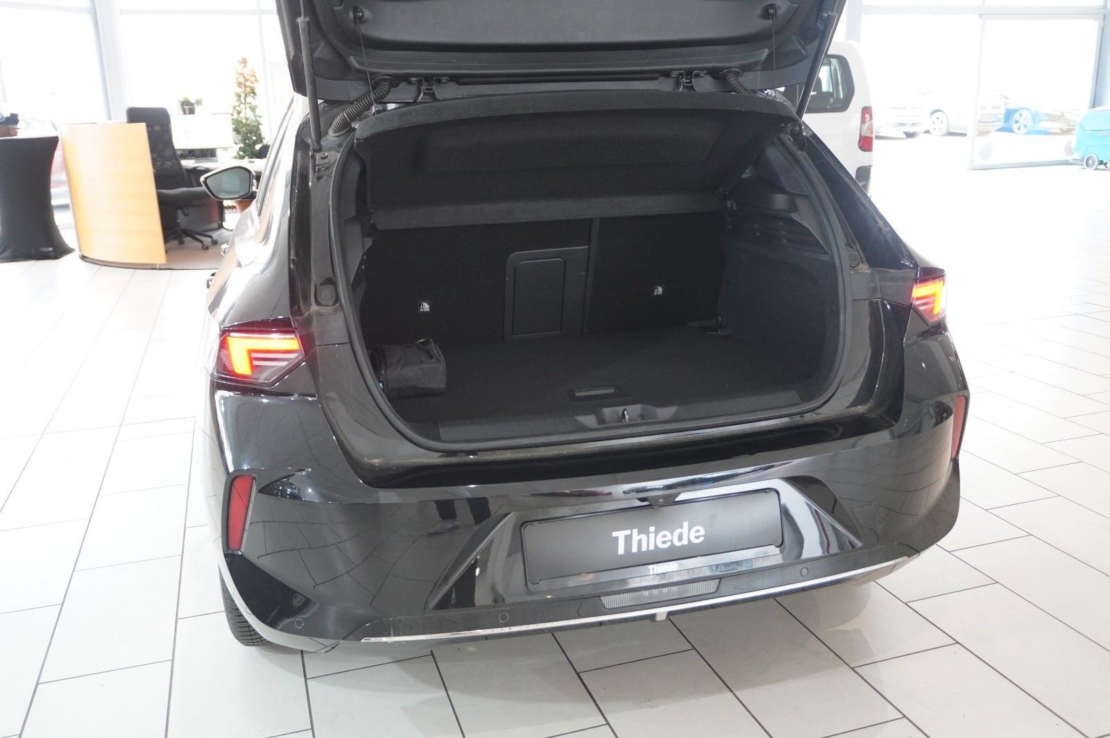 Fahrzeugabbildung Opel Astra L Lim. 1.5D ELEGANCE NAVI/LED/KAMERA/SPORT
