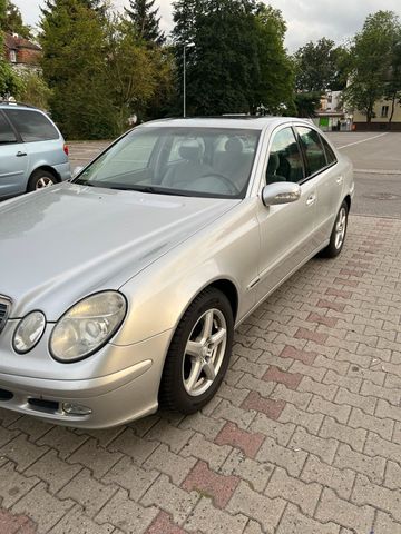 Mercedes-Benz Mercedes Benz E-Klasse 220 CDI  TOP Auto