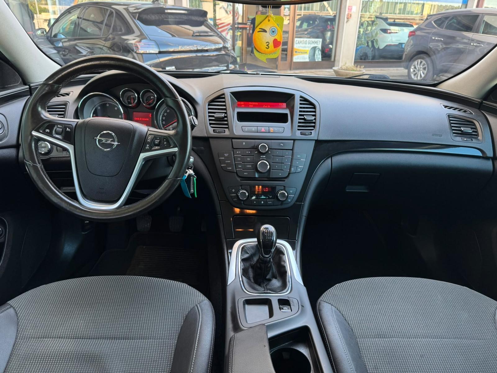 Opel Insignia 2010 — photo 6