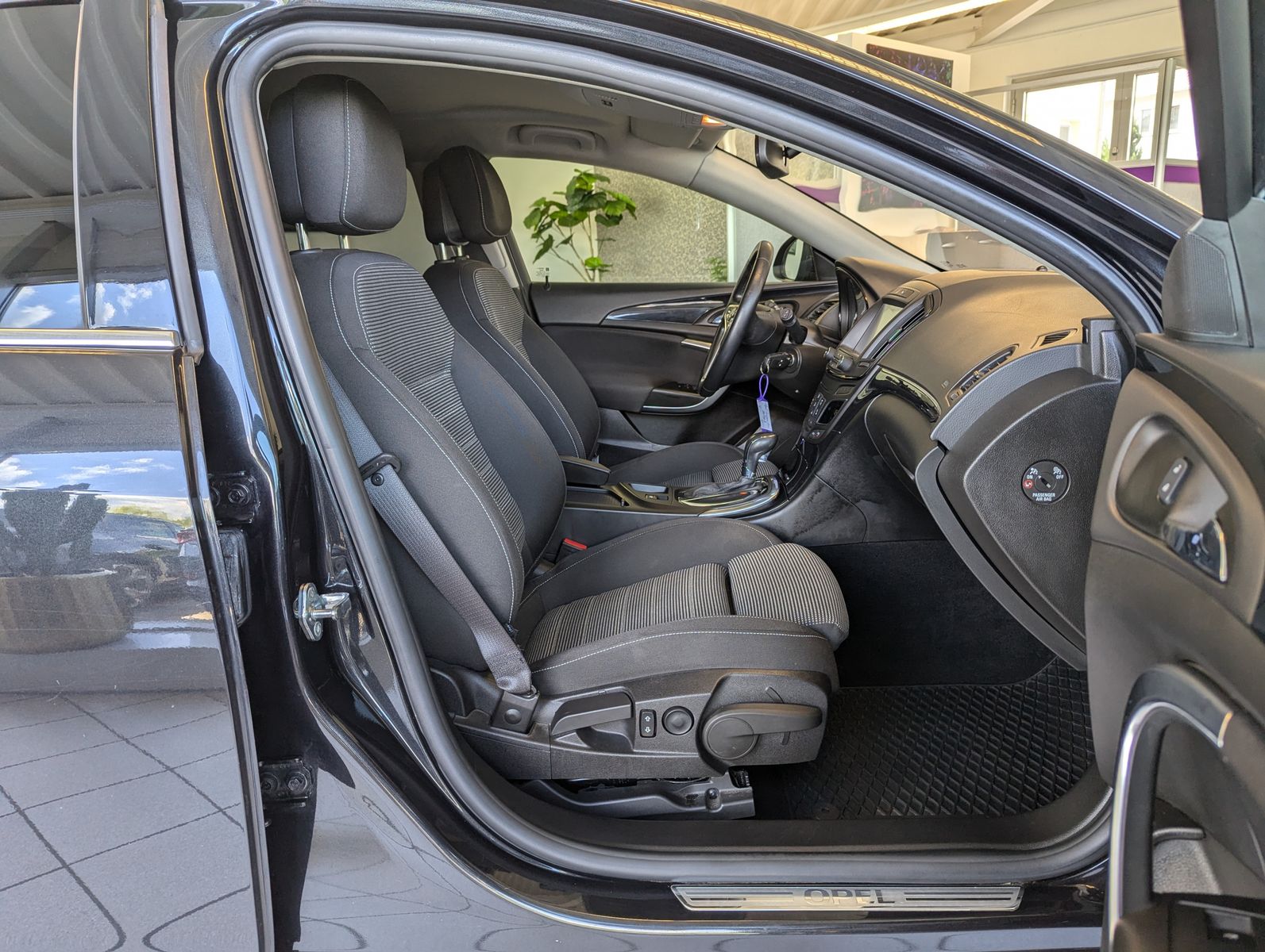 OPEL Insignia 1.6 CDTI Aut. Innovation Bi-Xen AHK - Image 14