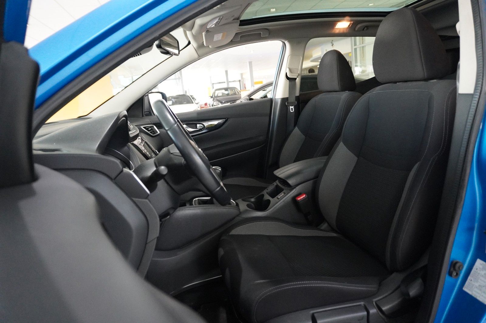 Fahrzeugabbildung Nissan Qashqai  1.3 DIG-T N-WAY NAVI/LED/KAMERA/SHZ/DAB