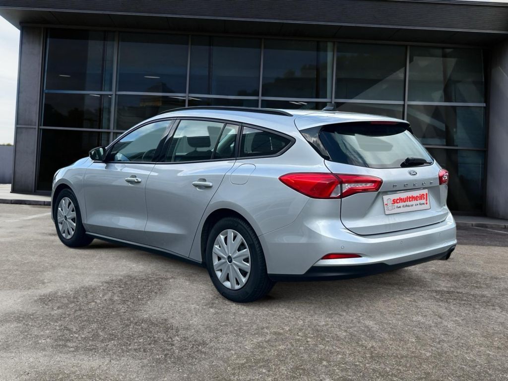 Fahrzeugabbildung Ford Focus Turnier 1.0 EcoBoost Start-Stopp-System TR