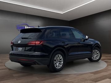Volkswagen Touareg - 4