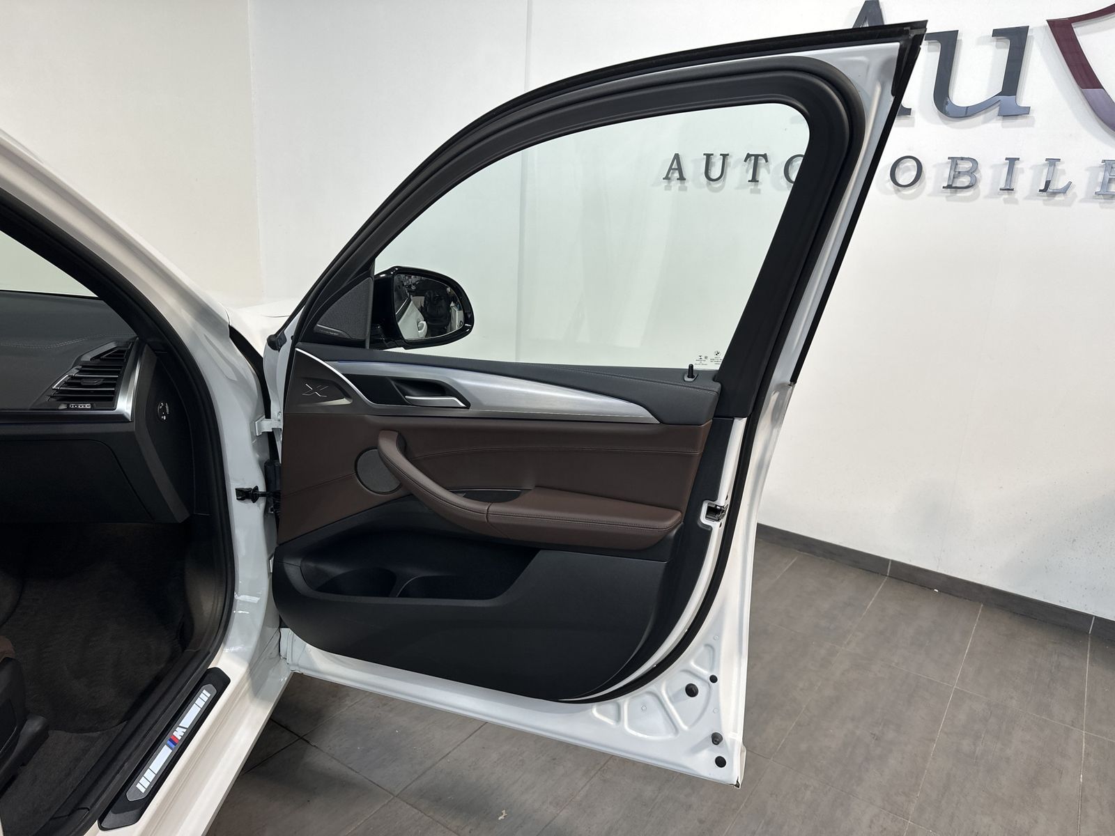 Fahrzeugabbildung BMW iX3 Impressive NAV+LASER+ACC+KAMERA+PANO+HUD+AHK