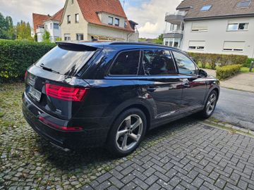 Audi Q7 - 7