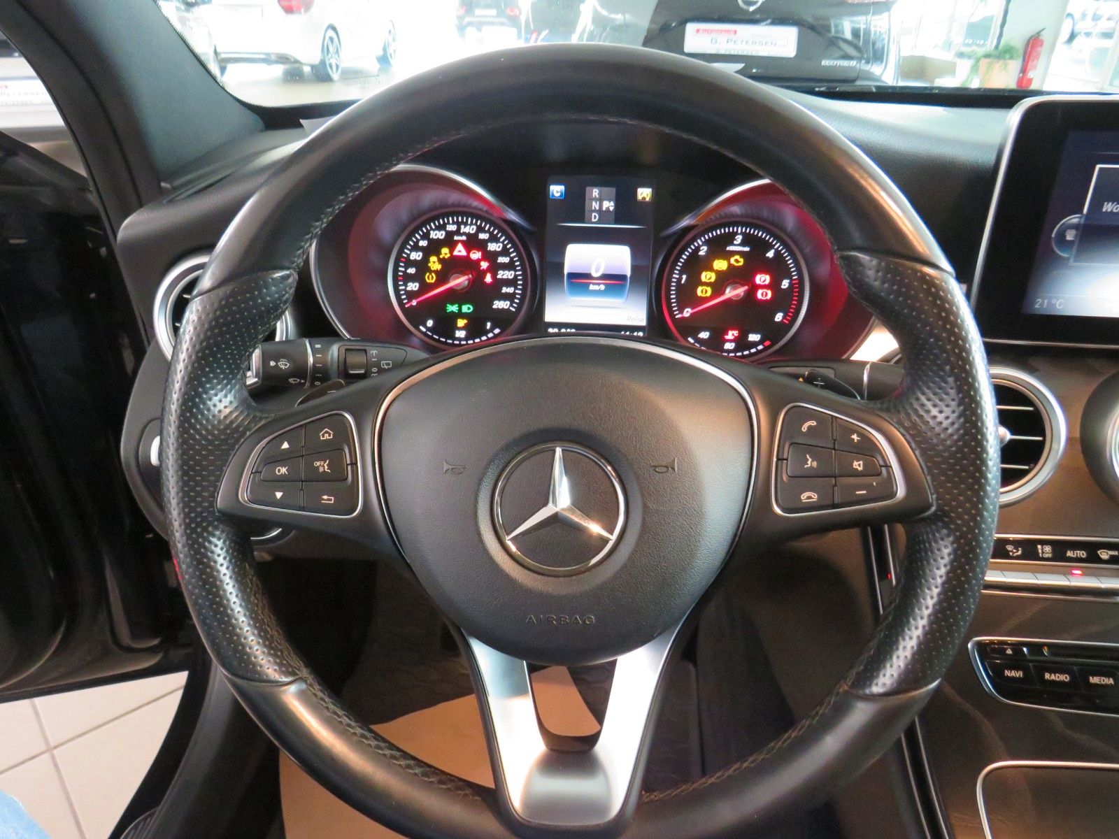 Fahrzeugabbildung Mercedes-Benz C 200Td*Night*Pano*Sound*Standh*Leder*LED *COMAN