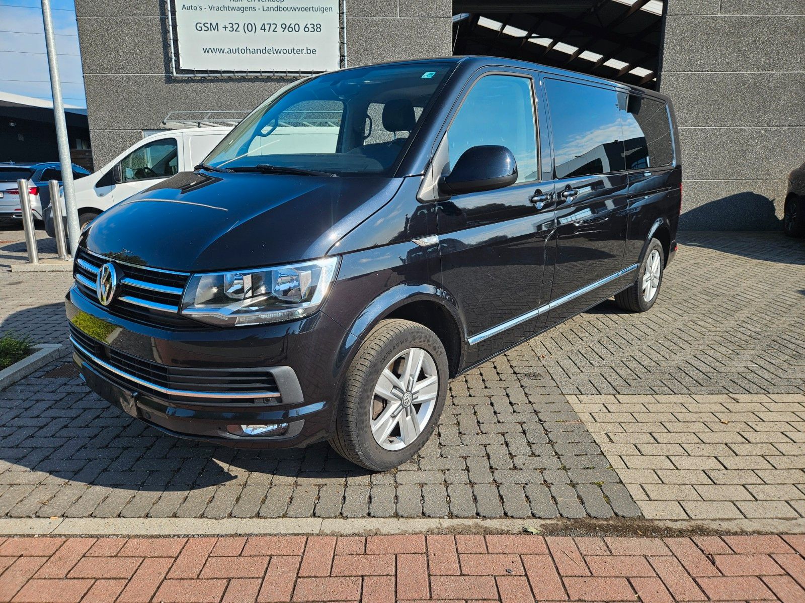 Volkswagen T6 Caravelle 2018, 2.0D dīzelis, Automāts, Furgons, Melns — Latvijā